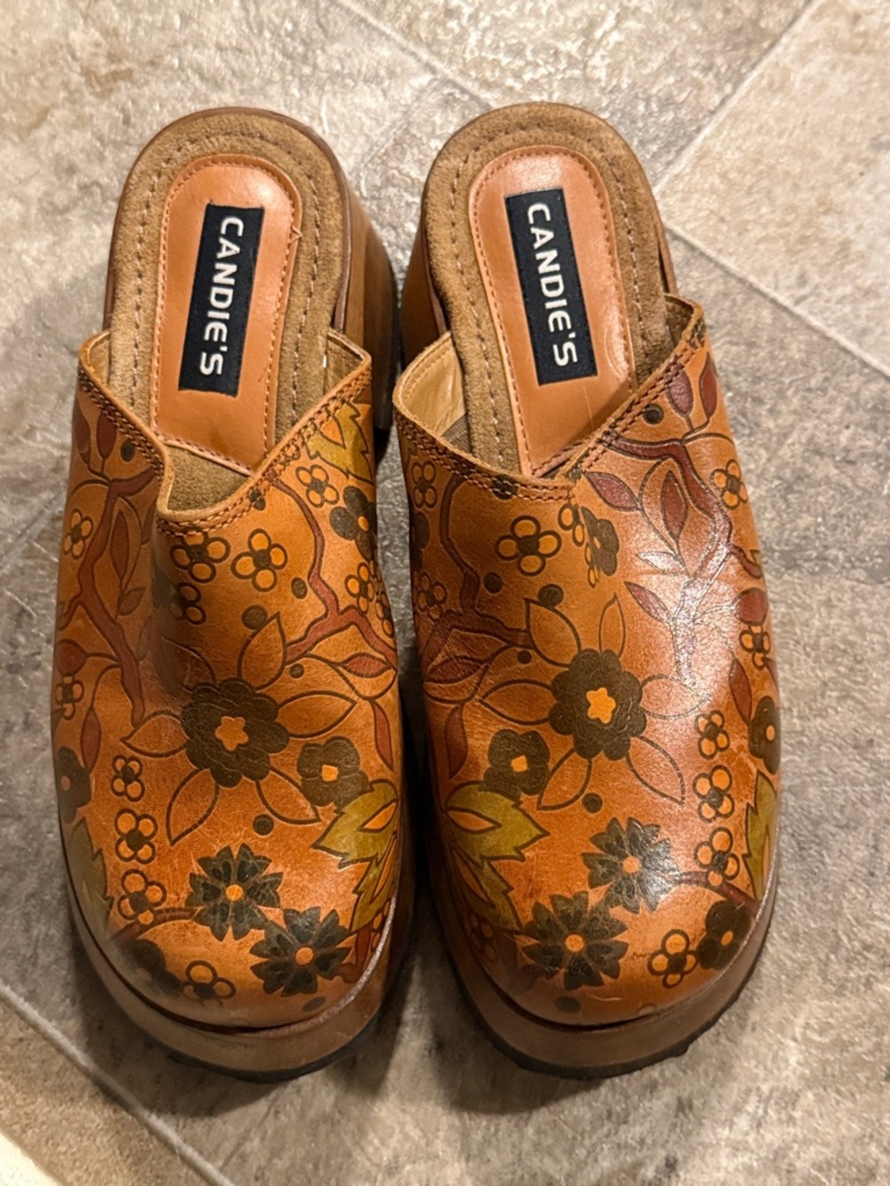 Y2K Candie’s Floral Leather Clogs